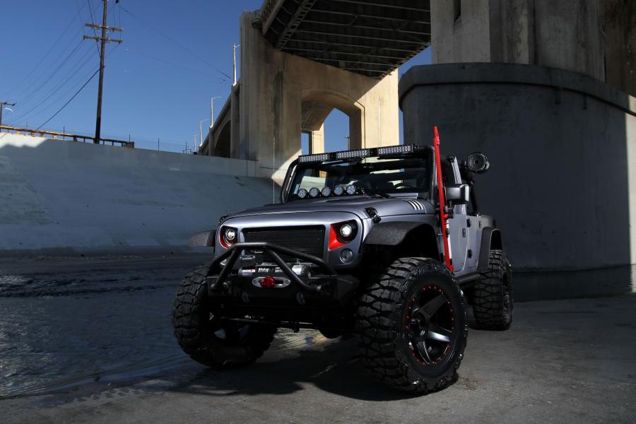  Jeep Wrangler Unlimited by Omix-ADA 2016 года  (фото 1 из 1)